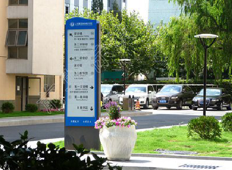 汨罗哪些因素影响宣传栏的制作？